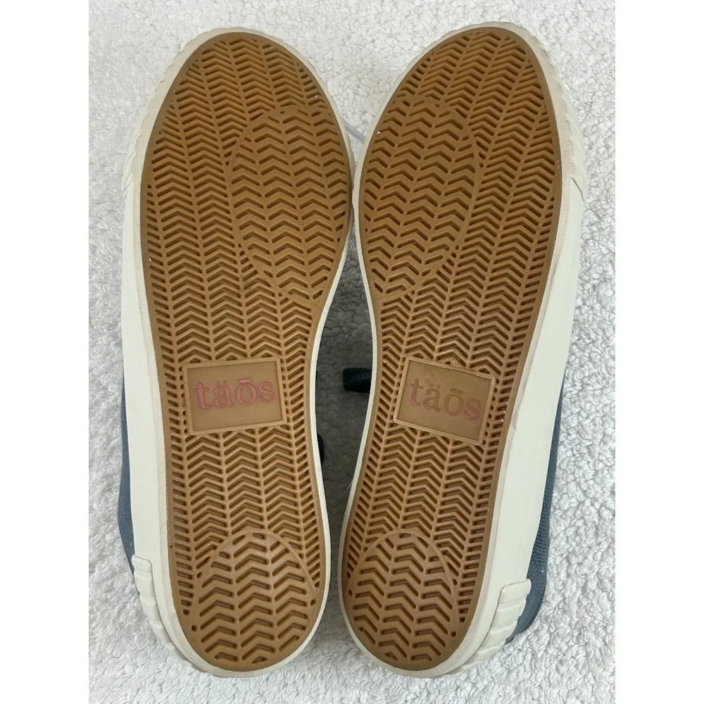 NWOB Taos One Vision Classic LOW TOP Sneakers in DUSTY BLUE GRAY Wmns Sz 8 US